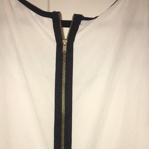 Forever 21 Tops - White Forever 21 zipper tank Forever 21 Tops - White Forever 21 zipper tank